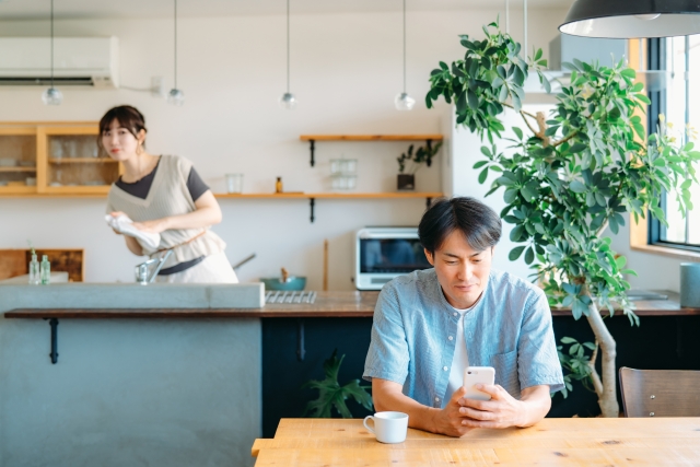 マッチングアプリを利用し、隣接する土浦市で不倫相手を探す夫